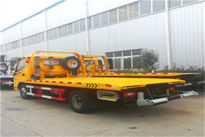 崇州附近拖车救援搭电